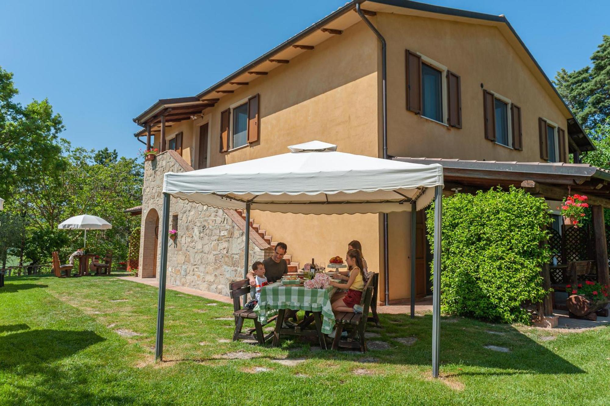 Agriturismo Le Dolci Colline Valfabbrica Eksteriør billede